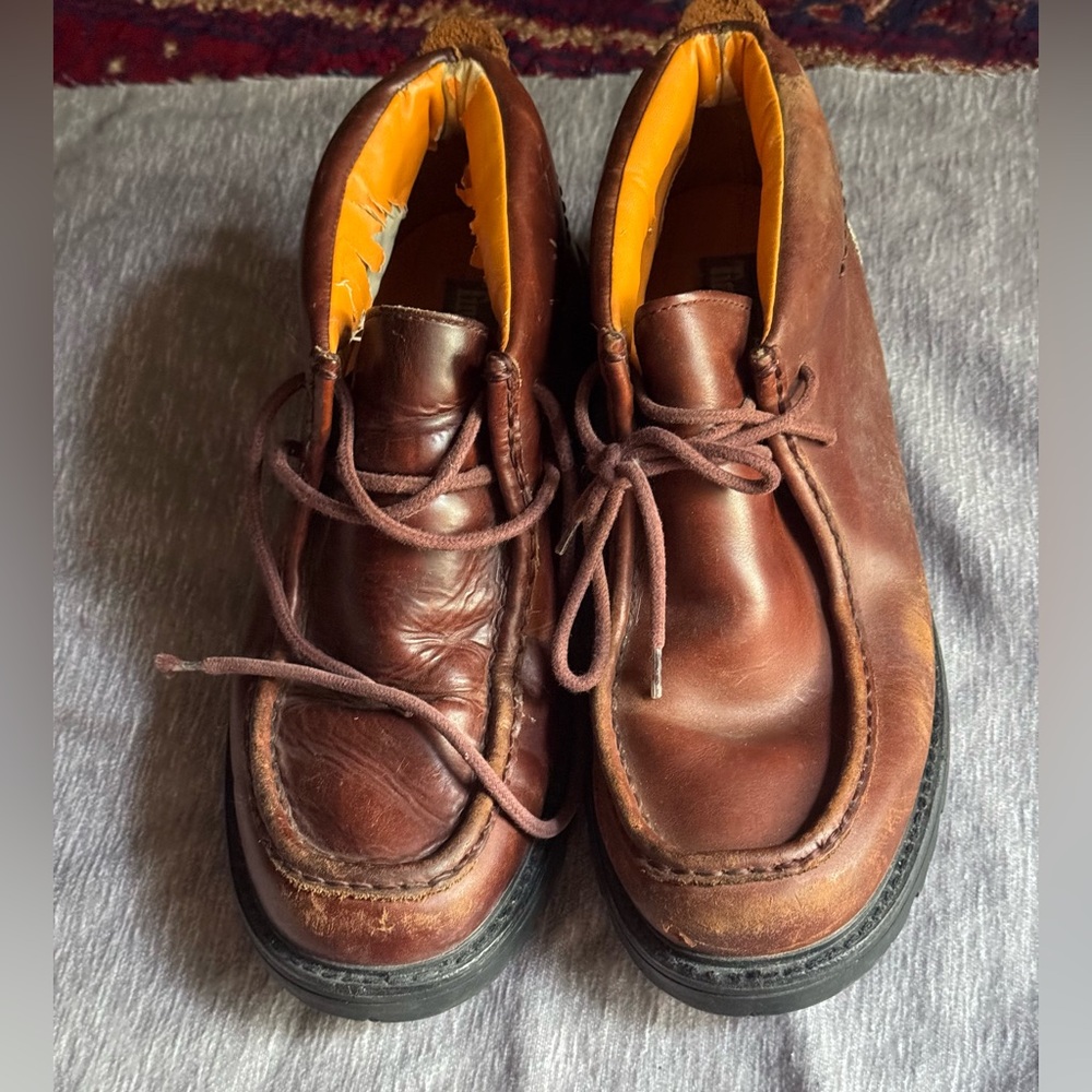 Timberland men’s vintage Smart Comfort Chukka boots. Size 11M Brown Leather.